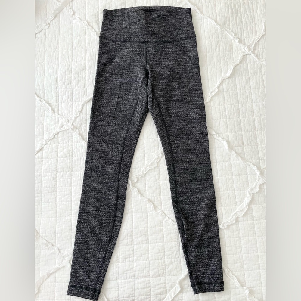 Lululemon Wunder Under High Rise Leggings | size 6 | 28”